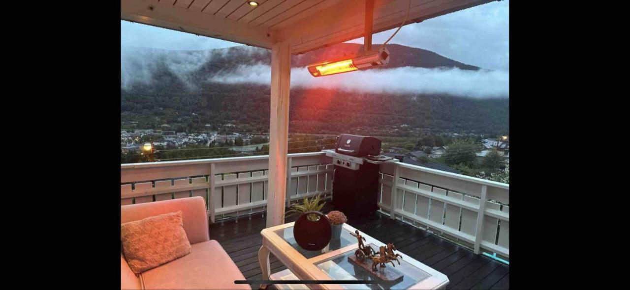 B&B I Flott Utsiktseiendom Otta Luaran gambar